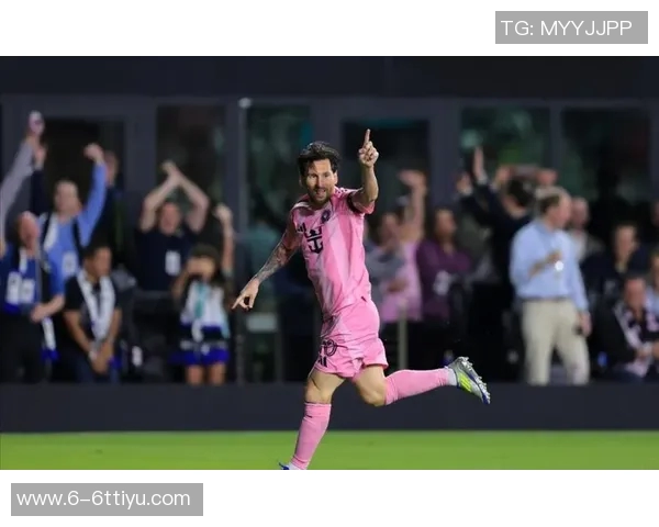 梅西在补时阶段单刀突袭被迅速回追的防守球员成功破坏